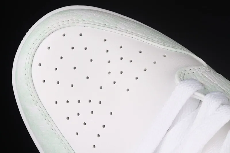 All Categories Air Jordan Jordan Series Basketball Shoes Air Jordan 1 Mid Air Jordan 1 Mid AJ1 Joe 1 Starry Sky Thermal Sensing China Basketball Shoes 554725-130